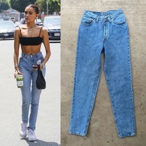 Vintage Levi’s 17501 women’s high waist tapered leg button fly 90s mom jeans 9